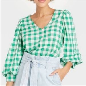 Green and white plaid puff sleeve top